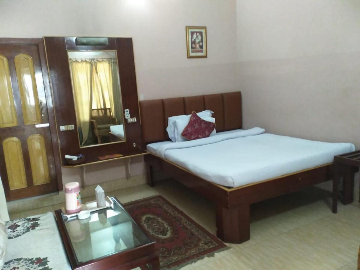 Hotel Jyoti Forbesganj Esterno foto