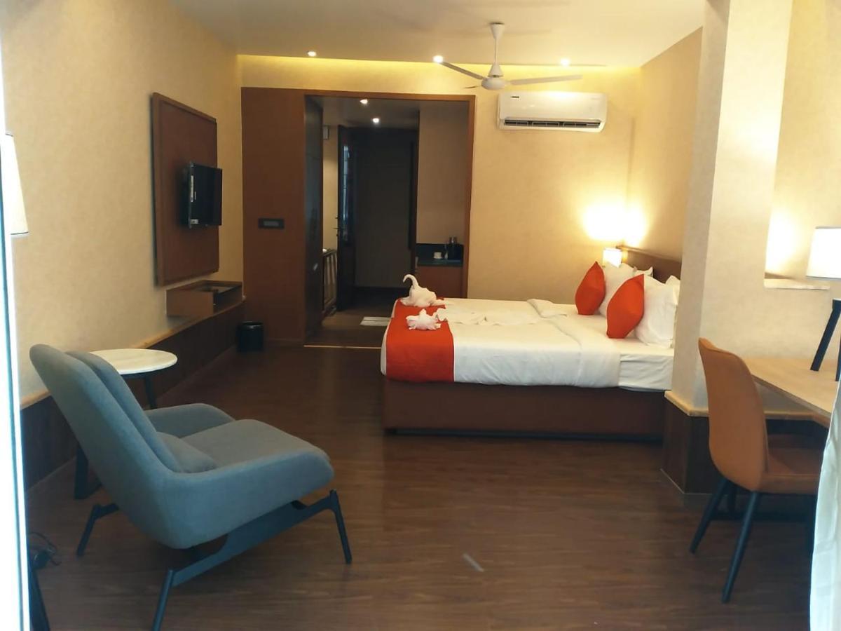 Hotel Jyoti Forbesganj Esterno foto