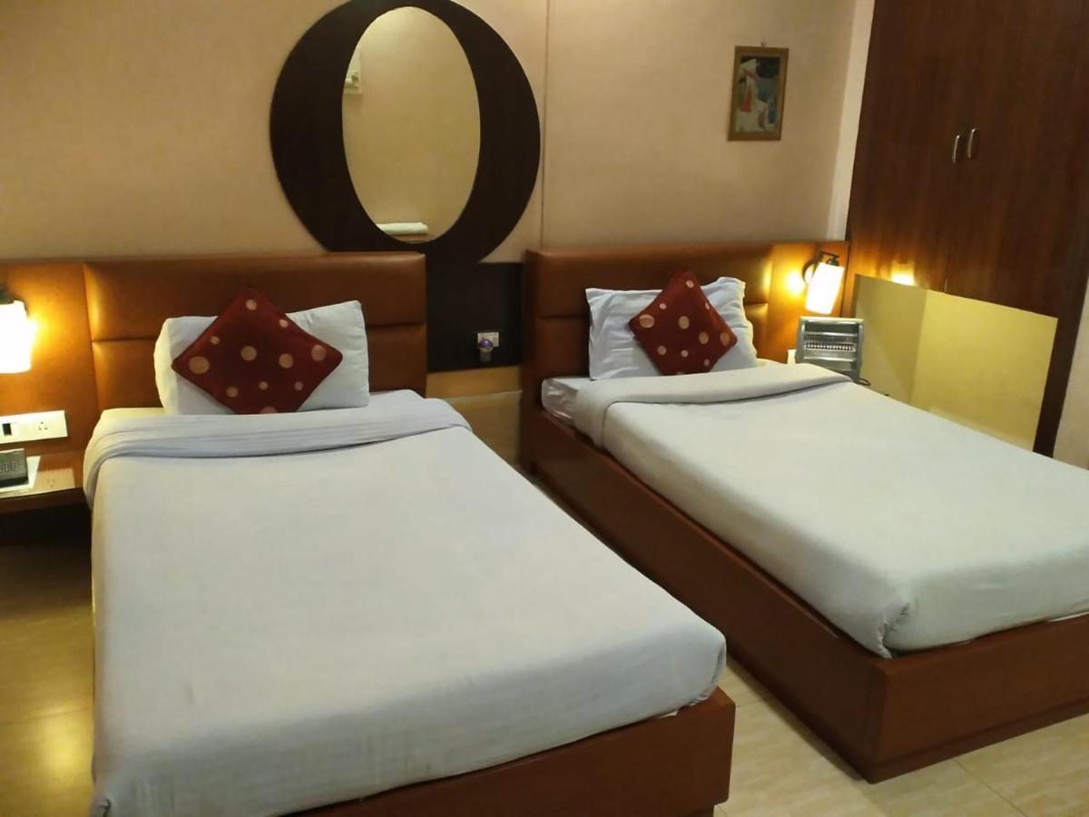 Hotel Jyoti Forbesganj Esterno foto
