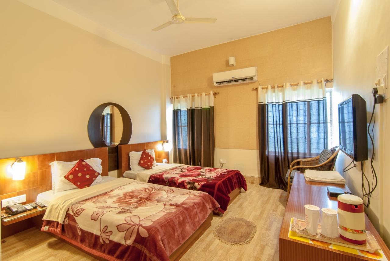 Hotel Jyoti Forbesganj Esterno foto