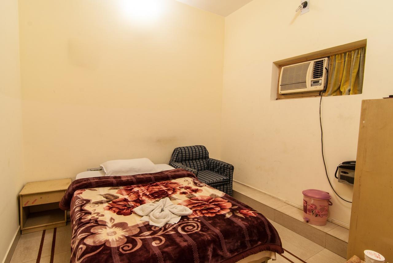 Hotel Jyoti Forbesganj Esterno foto