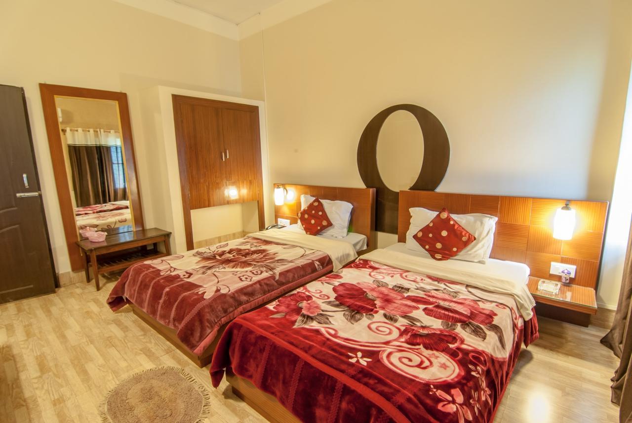 Hotel Jyoti Forbesganj Esterno foto