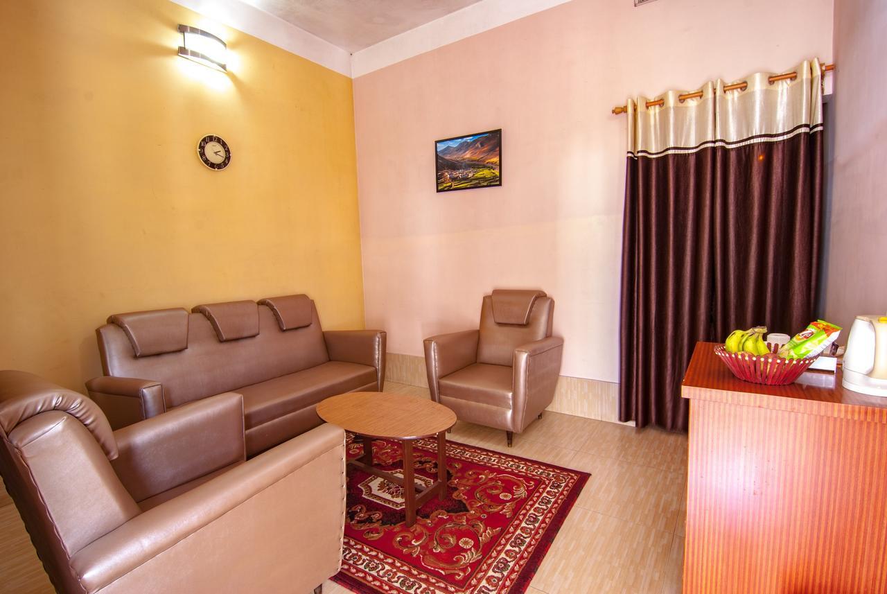 Hotel Jyoti Forbesganj Esterno foto